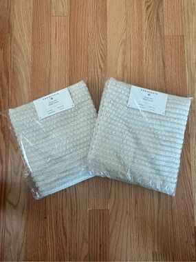 Parachute Terry Dot Hand Towels - Set of 2